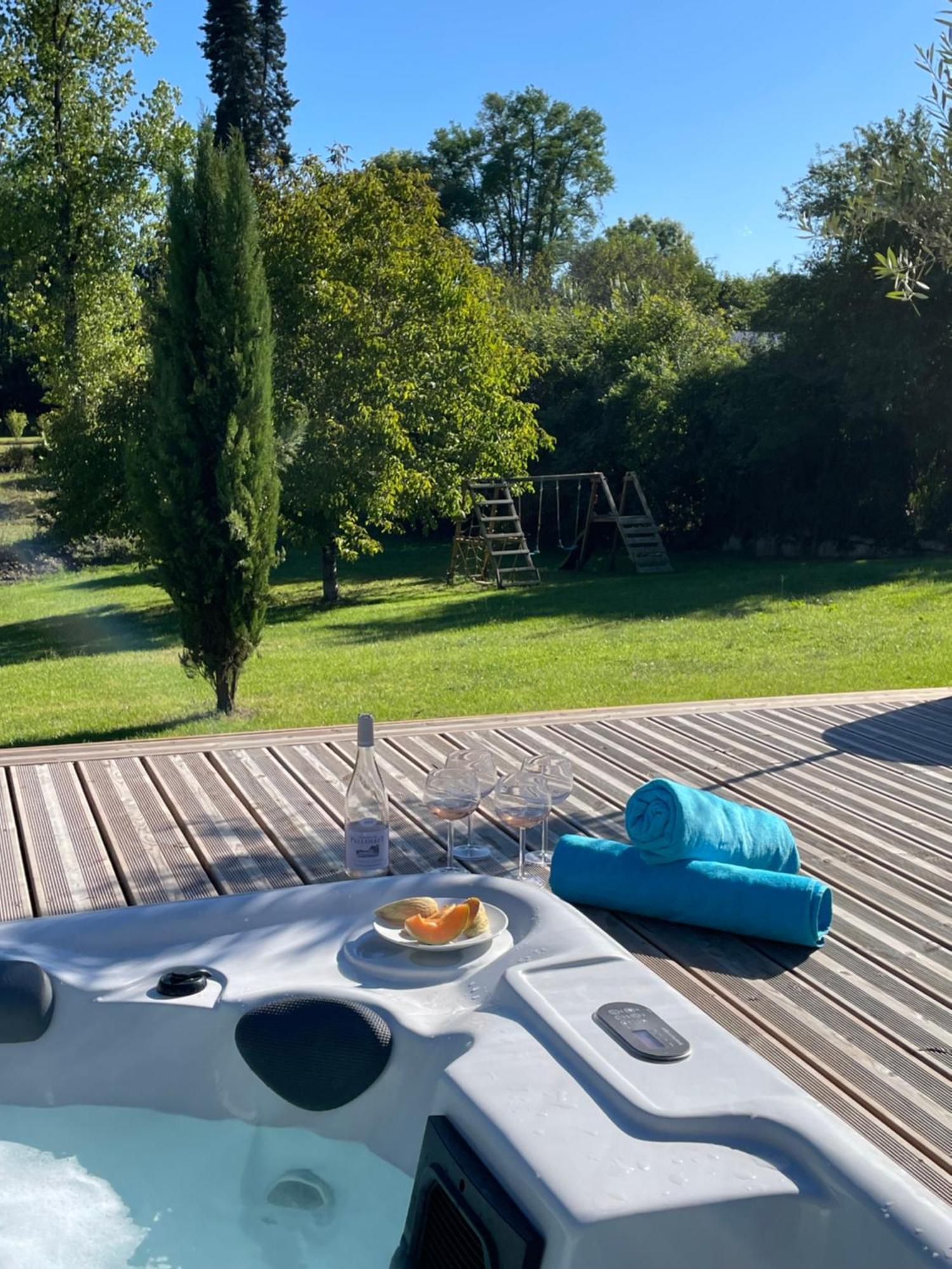 Gites De Verger, Stylish Self Catering Cottages In Sos Bagian luar foto